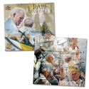 Les 2 blocs-feuillets Pape Jean-Paul II