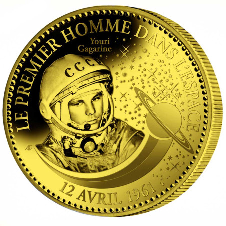 Le Premier Homme dans L'Espace dorée