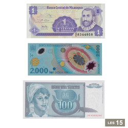 Lot de 15 billets du monde