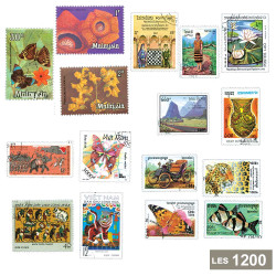 Lot de 1200 timbres...